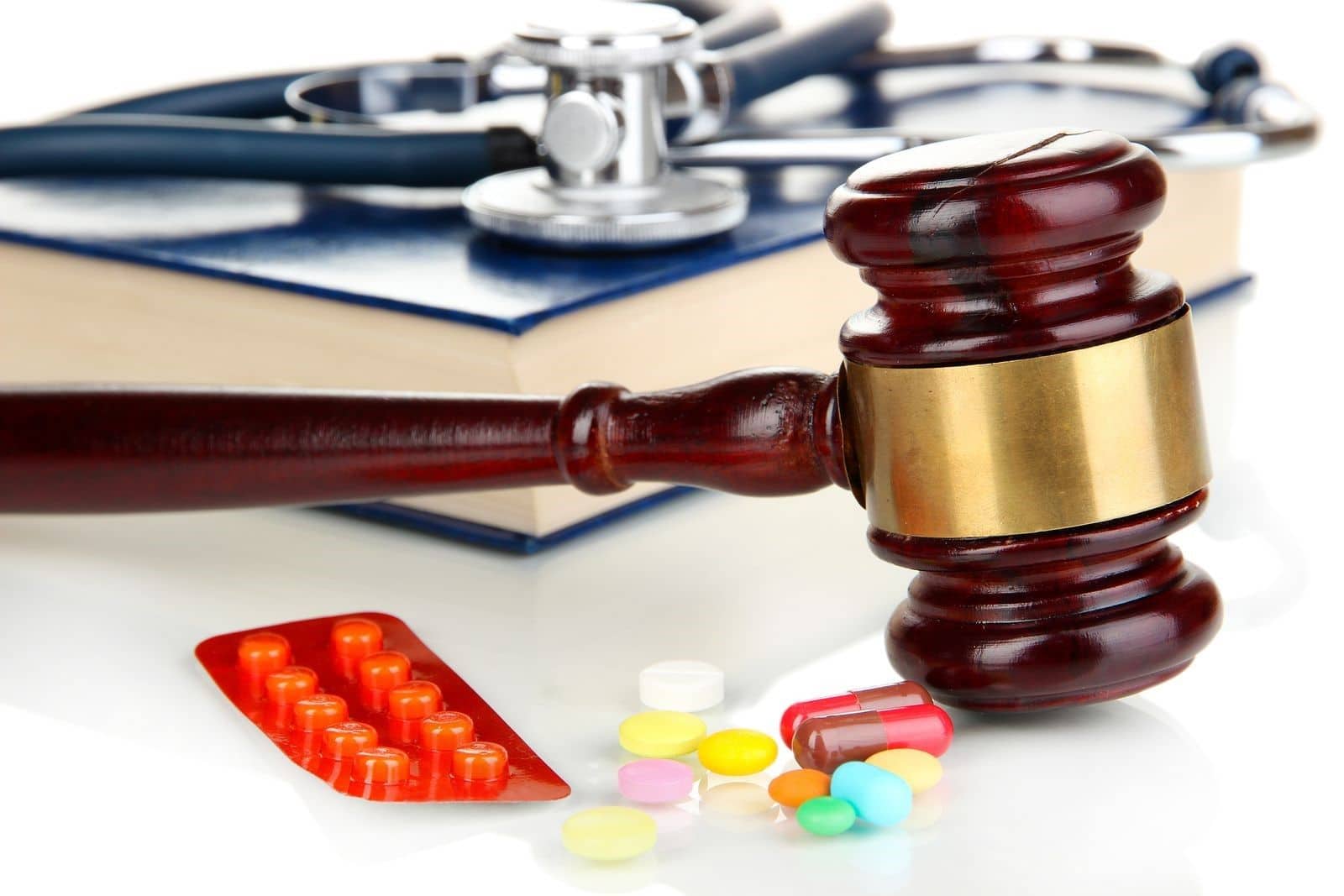 Medical Malpractice Lawyers Working to Establish Liability of Doctors